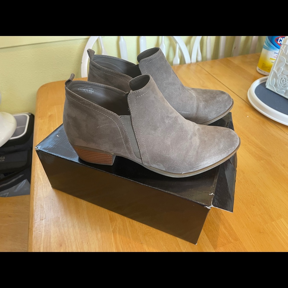 Torrid size 12 TAUPE Booties!!